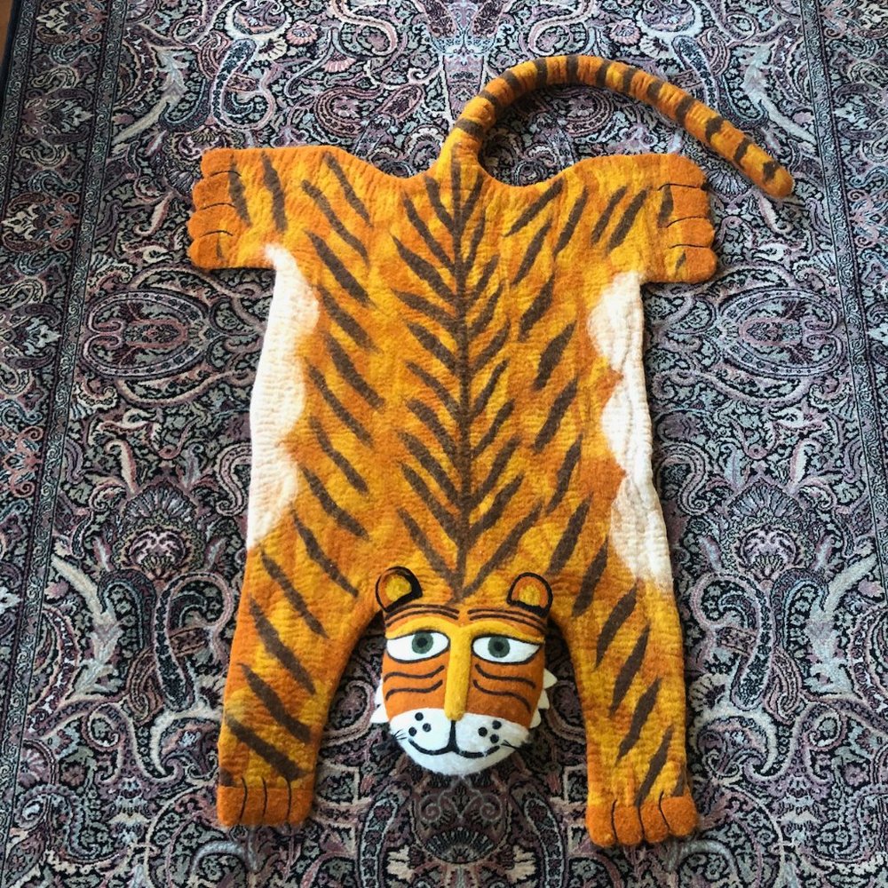Sew Heart Felt England 100% organic wool handmade tiger rug in excellent shape.